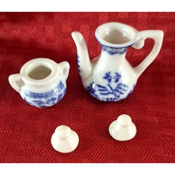 Vintage Dollhouse Tea Coffee Set Ceramic Blue White Asian Willow Landscape 1:12 - Picture 4 of 7
